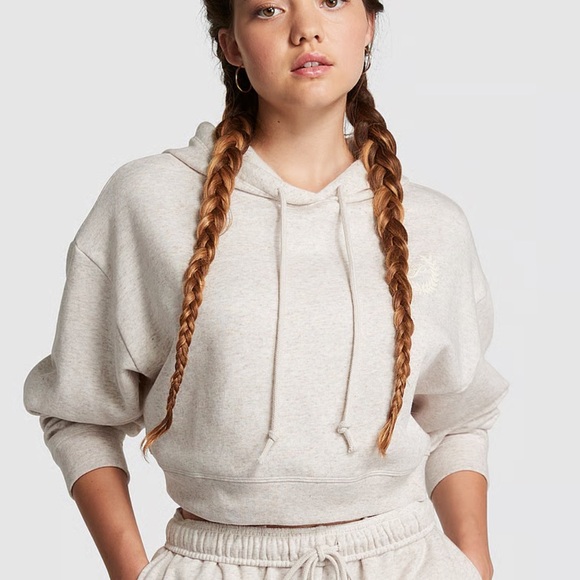 PINK
EVERYDAY FLEECE CROPPED HOODIE - Picture 3 of 6